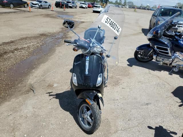 2010 Vespa LX 150