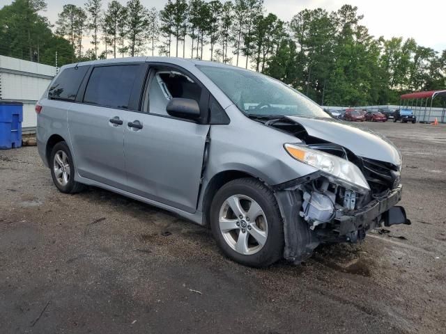 2018 Toyota Sienna L