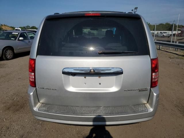 2010 Chrysler Town & Country Touring