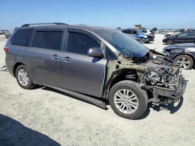 2015 Toyota Sienna XLE