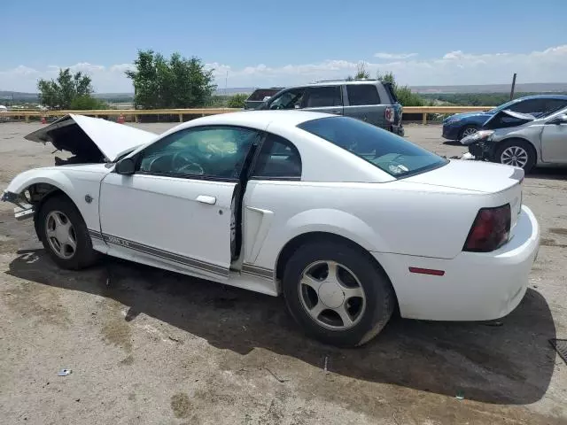 2004 Ford Mustang