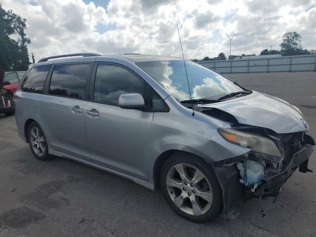 2011 Toyota Sienna Sport