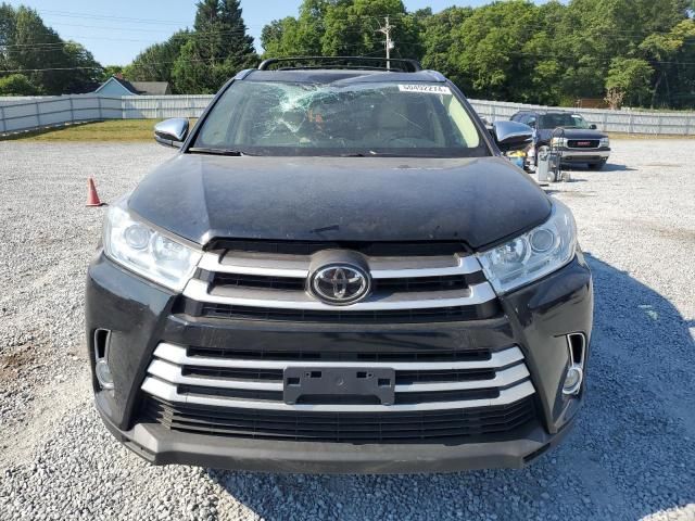 2018 Toyota Highlander SE