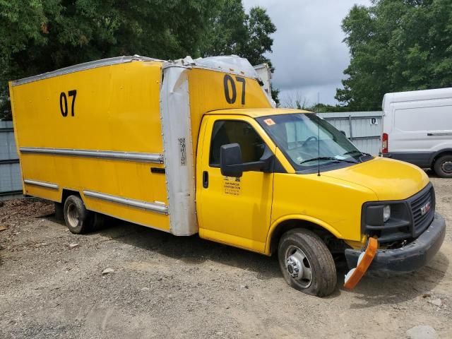 2011 GMC Savana Cutaway G3500