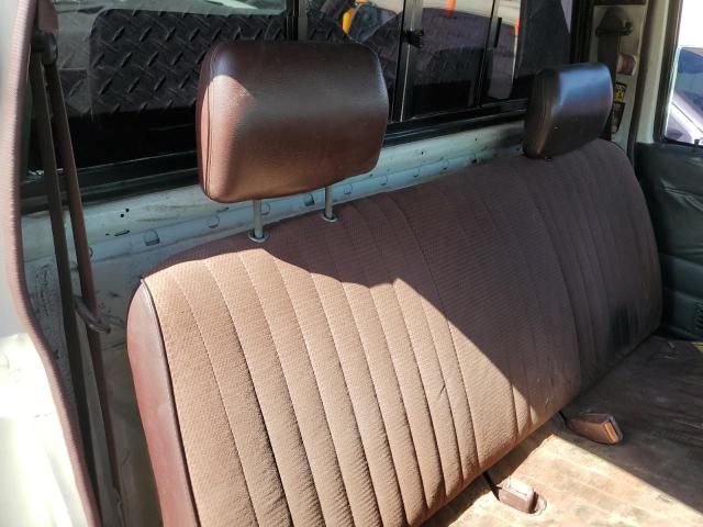 1990 Nissan D21 Short BED