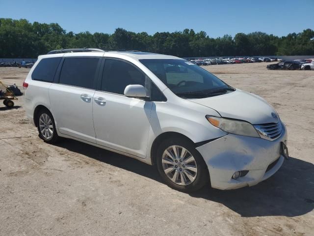 2012 Toyota Sienna XLE