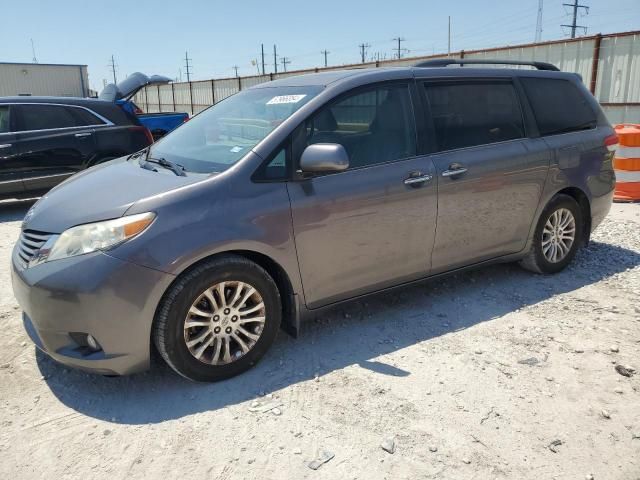 2011 Toyota Sienna XLE