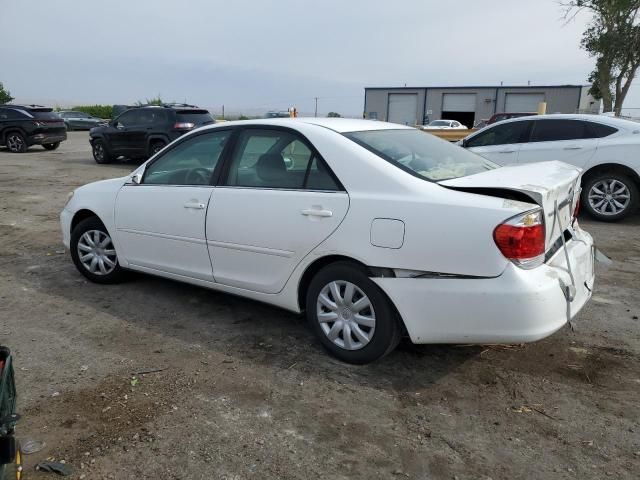 2005 Toyota Camry LE