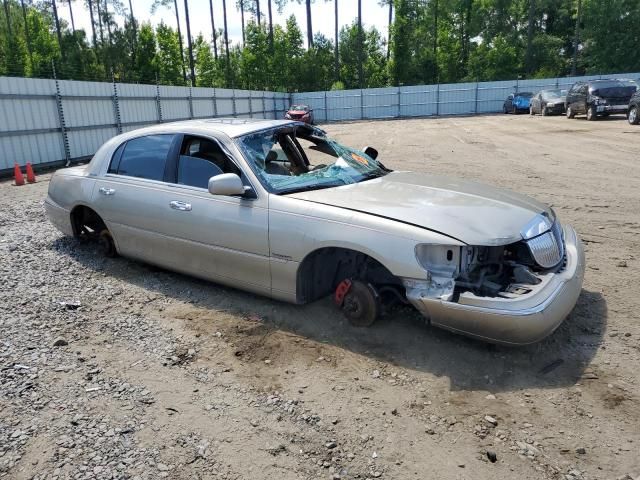 2002 Lincoln Town Car Signature