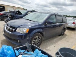 Salvage cars for sale at Pekin, IL auction: 2017 Dodge Grand Caravan SXT