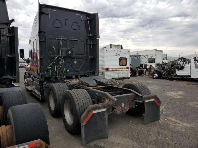 2017 Freightliner Cascadia 125