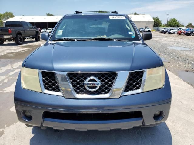 2005 Nissan Pathfinder LE