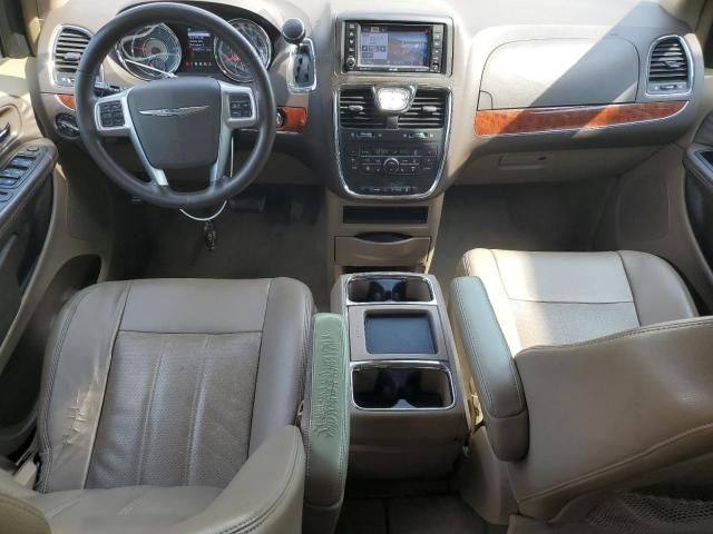 2012 Chrysler Town & Country Touring L