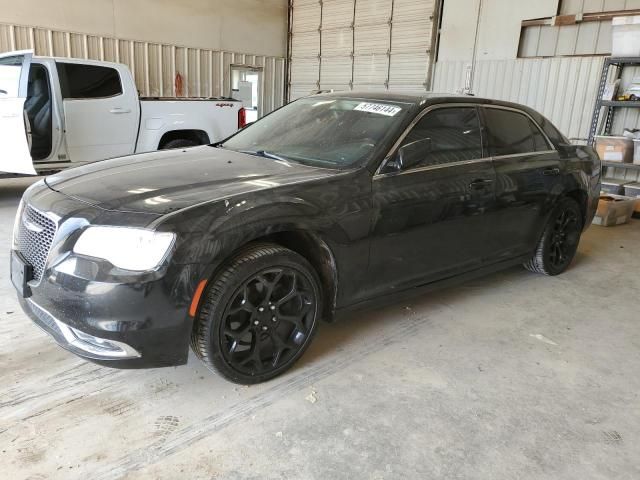 2016 Chrysler 300C