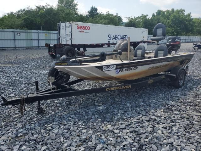 2002 Crestliner Boat