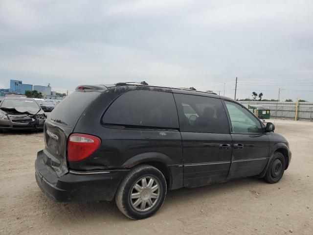 2005 Chrysler Town & Country Limited