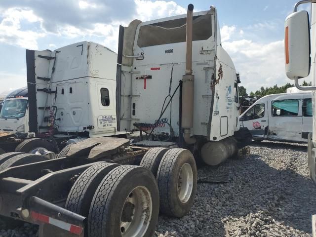 2005 Freightliner Conventional Columbia