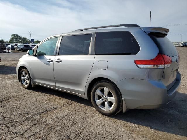 2013 Toyota Sienna LE