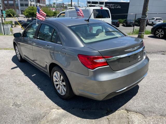 2013 Chrysler 200 Touring