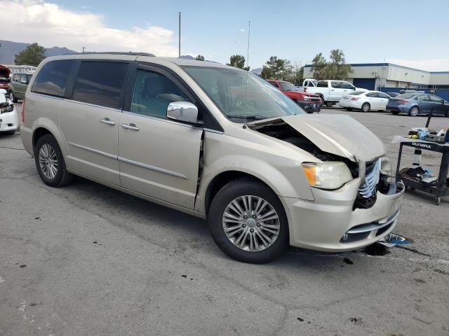 2013 Chrysler Town & Country Touring L