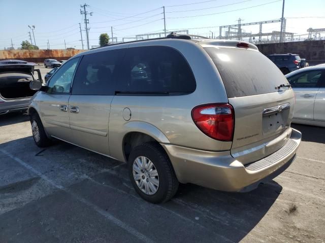 2006 Chrysler Town & Country LX