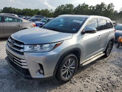 Carros dañados por inundaciones a la venta en subasta: 2018 Toyota Highlander SE