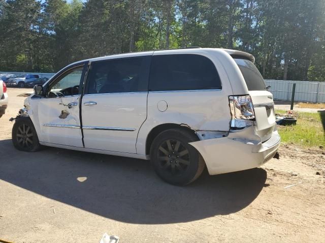 2012 Chrysler Town & Country Touring L