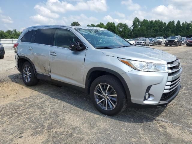 2019 Toyota Highlander SE