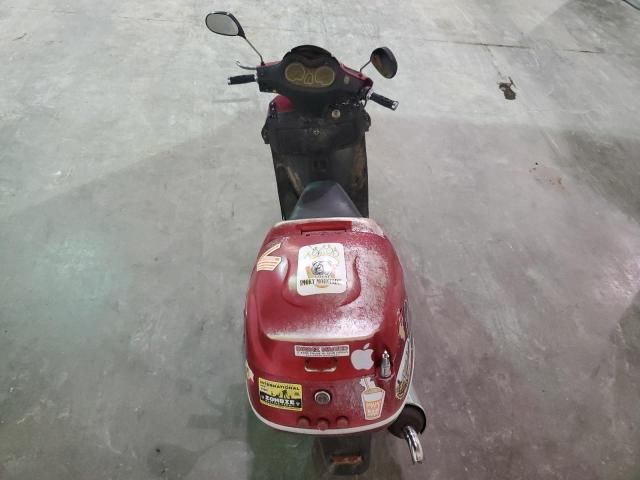 2016 Riya Scooter