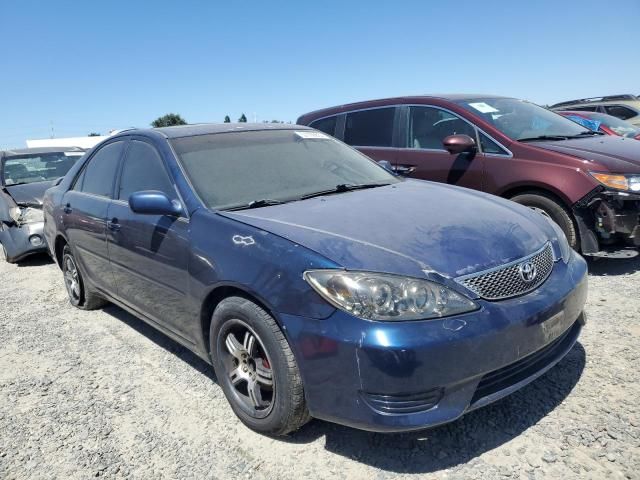 2005 Toyota Camry LE