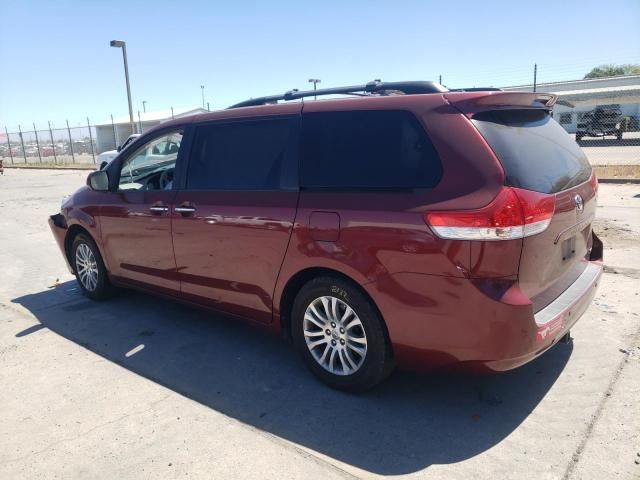 2013 Toyota Sienna XLE