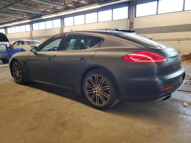 2015 Porsche Panamera 2