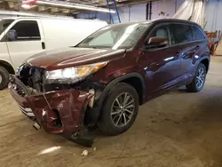 Salvage cars for sale at Elgin, IL auction: 2018 Toyota Highlander SE