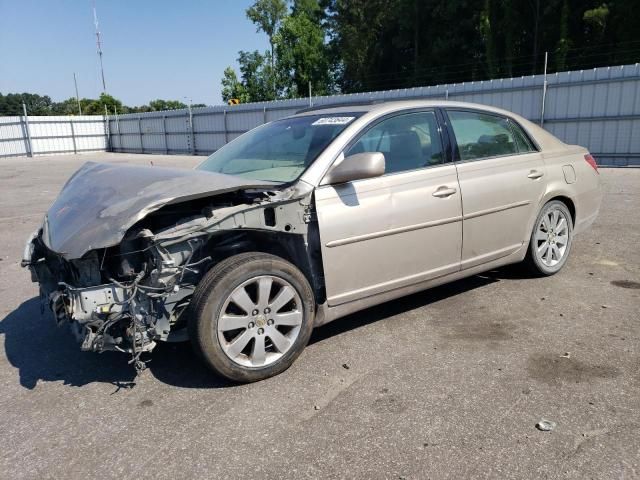 2005 Toyota Avalon XL