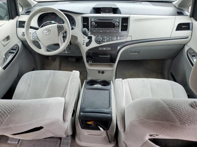 2013 Toyota Sienna LE