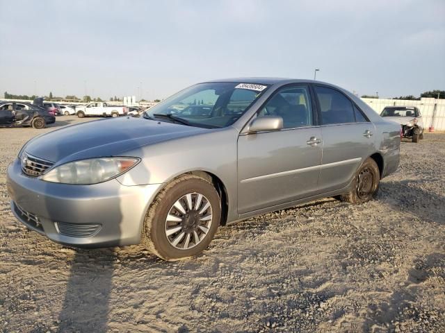 2005 Toyota Camry LE