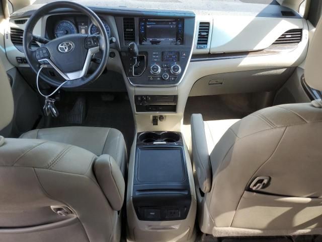 2015 Toyota Sienna XLE