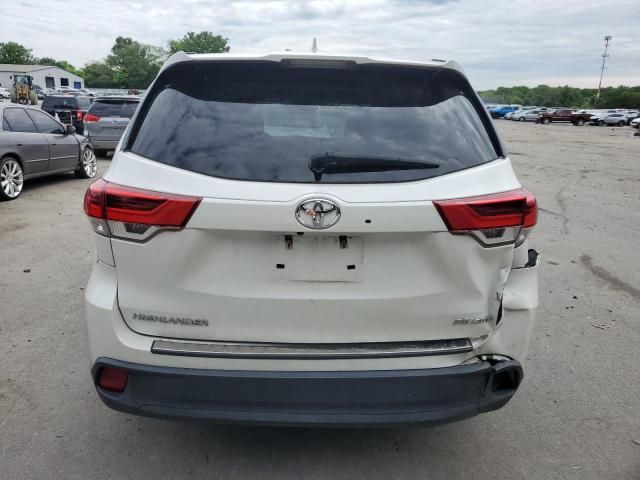 2017 Toyota Highlander SE