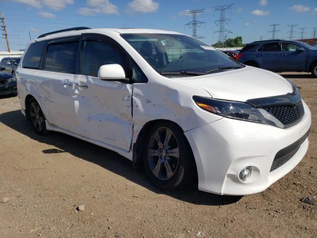 2015 Toyota Sienna Sport