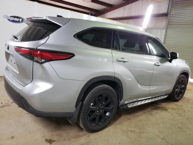 2022 Toyota Highlander L