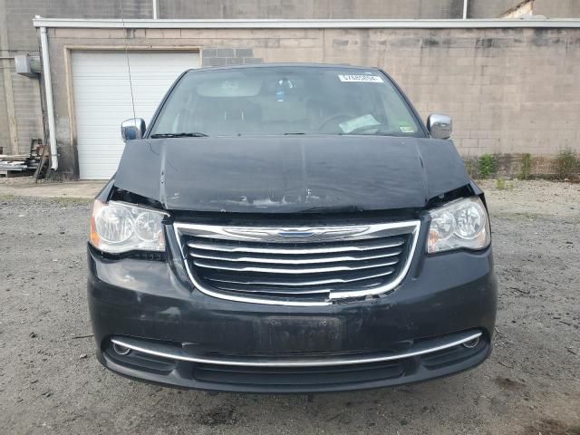 2015 Chrysler Town & Country Touring L