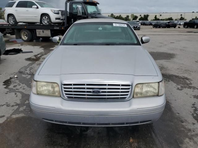 2001 Ford Crown Victoria