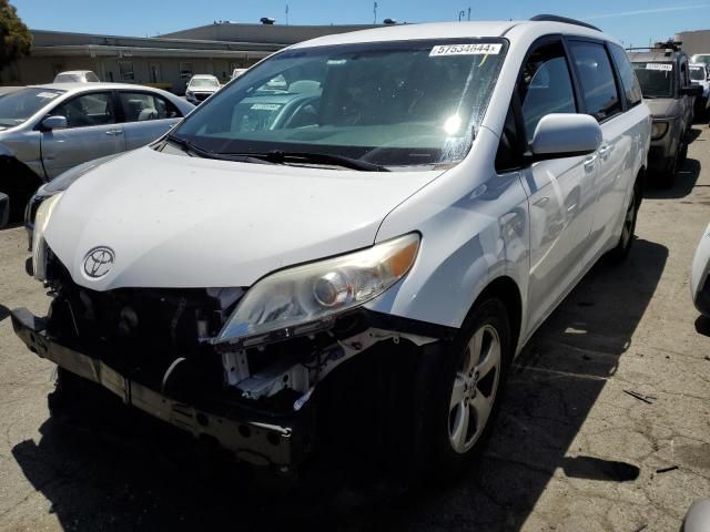 2015 Toyota Sienna LE