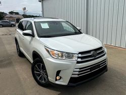 Salvage cars for sale at Grand Prairie, TX auction: 2018 Toyota Highlander SE