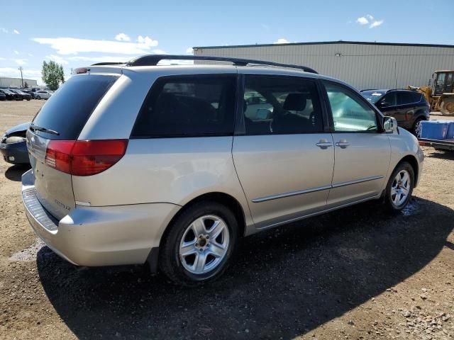 2004 Toyota Sienna CE