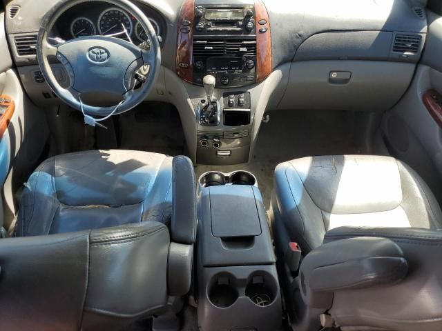 2004 Toyota Sienna XLE