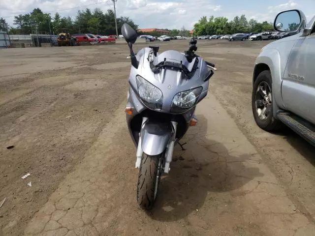 2004 Yamaha FJR1300