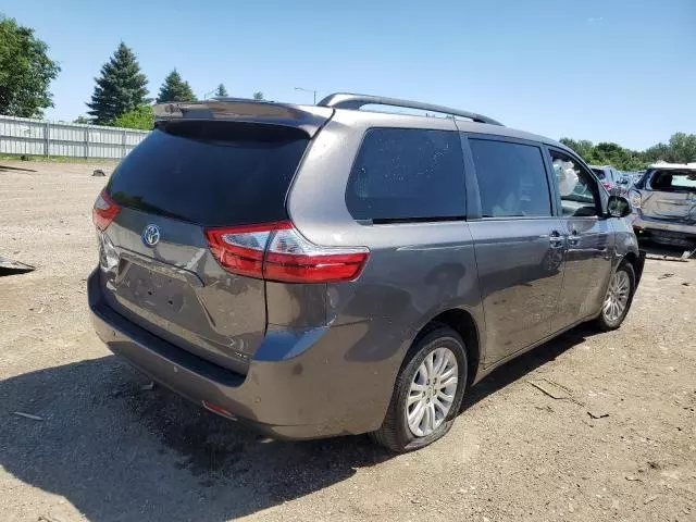 2015 Toyota Sienna XLE