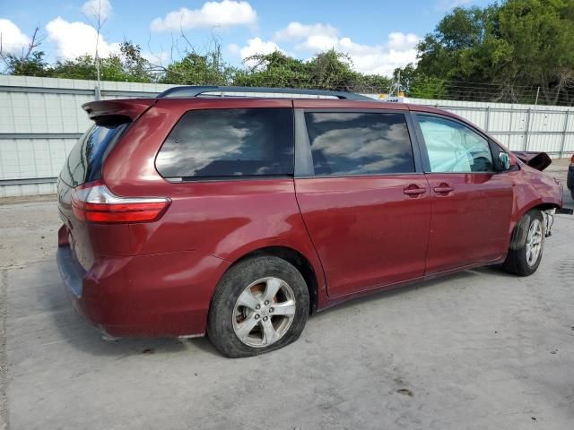 2015 Toyota Sienna LE