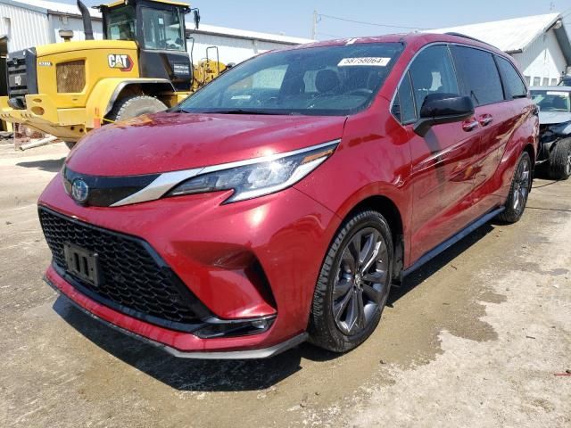 2022 Toyota Sienna XSE